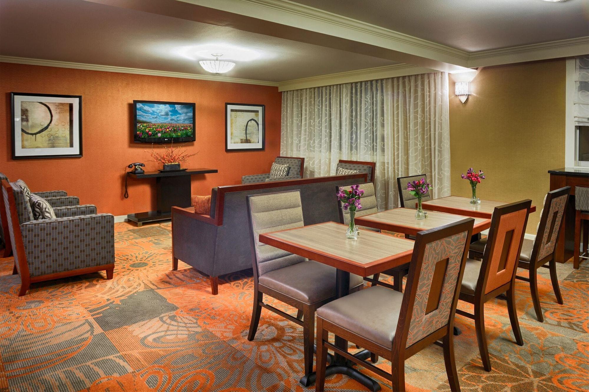 Doubletree By Hilton Norwalk Ξενοδοχείο Εξωτερικό φωτογραφία