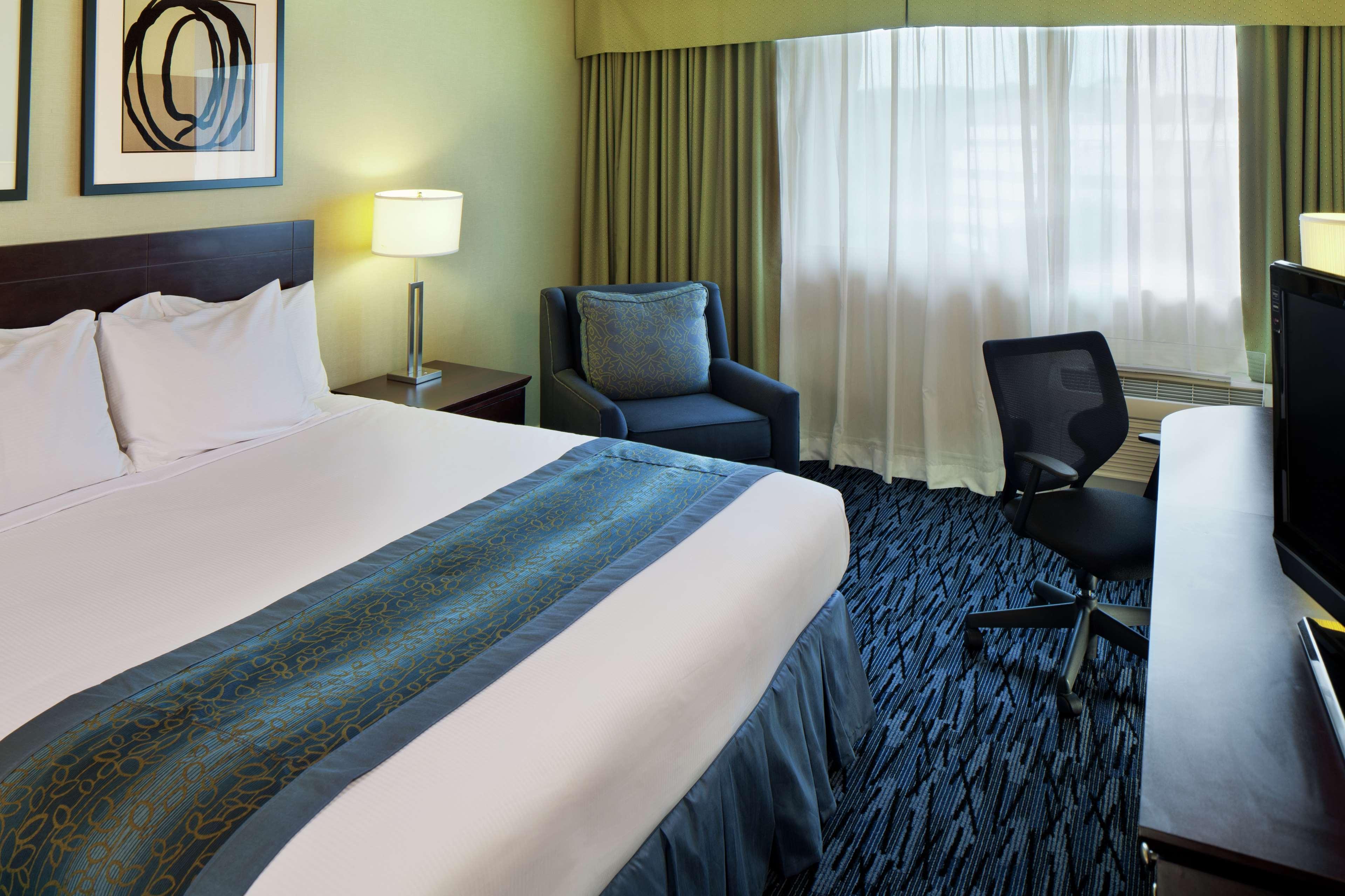 Doubletree By Hilton Norwalk Ξενοδοχείο Δωμάτιο φωτογραφία