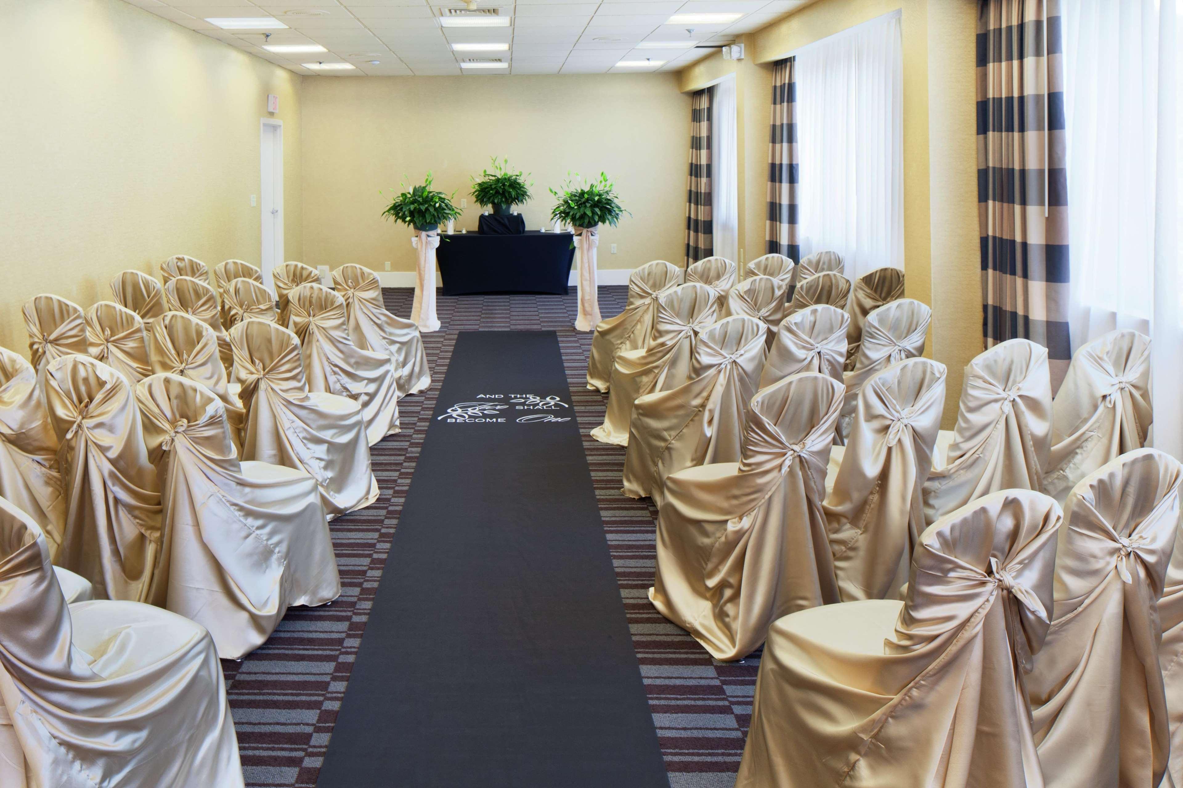 Doubletree By Hilton Norwalk Ξενοδοχείο Ανέσεις φωτογραφία