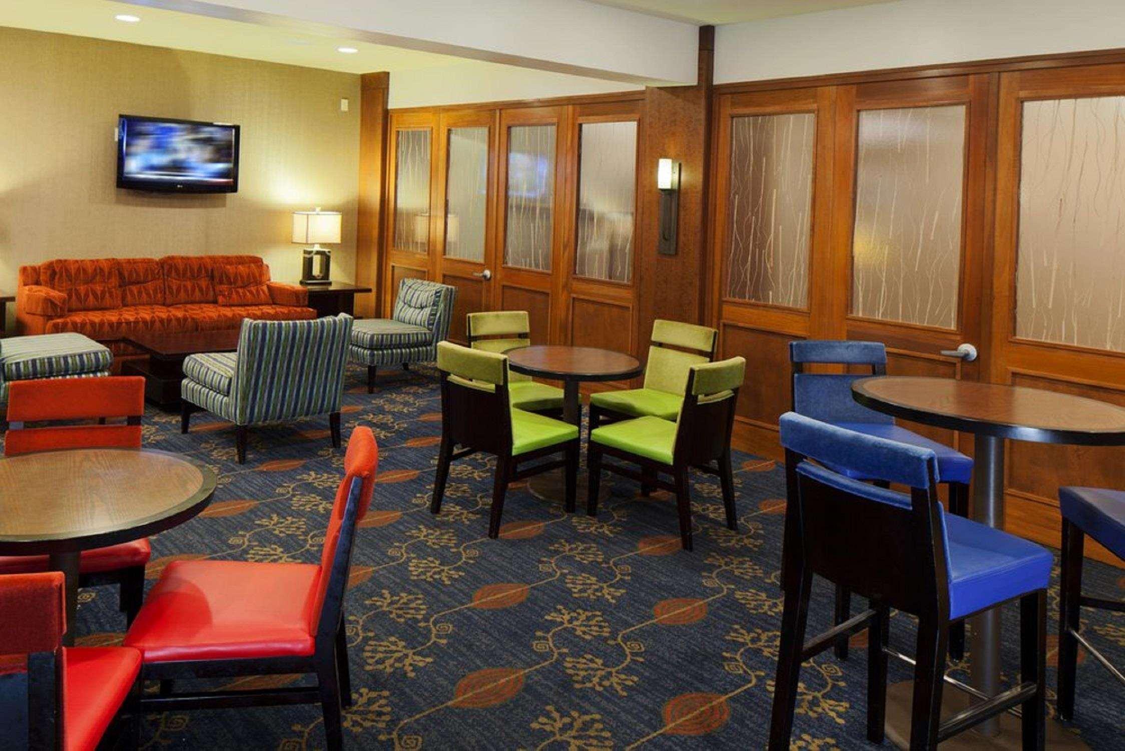 Doubletree By Hilton Norwalk Ξενοδοχείο Εξωτερικό φωτογραφία