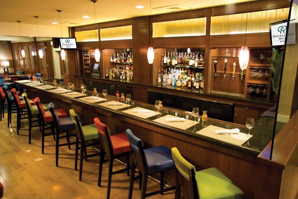 Doubletree By Hilton Norwalk Ξενοδοχείο Εστιατόριο φωτογραφία